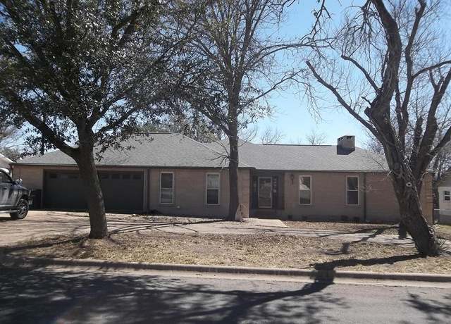Property at 117 Spanish Oak Ln, Kerrville, TX 78028, 3 beds, 2 baths