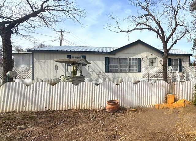 Property at 313 W Second St, Camp Wood, TX 78833, 3 beds, 2 baths
