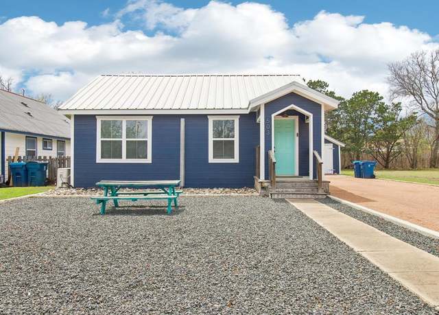 Property at 503 Lucille St, Kerrville, TX 78028, 3 beds, 2 baths