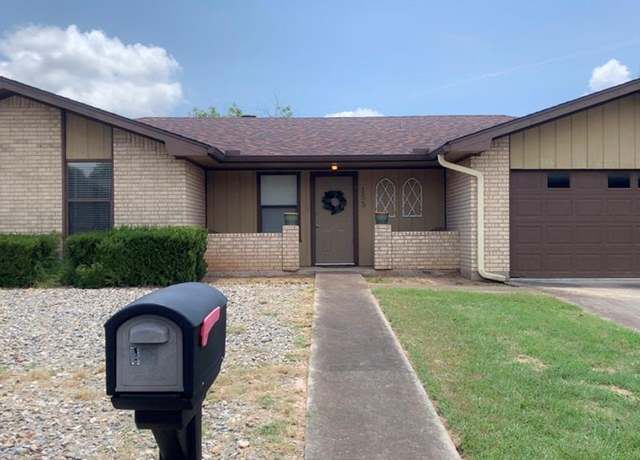 Property at 155 Stephanie Dr, Kerrville, TX 78028, 2 beds, 2 baths
