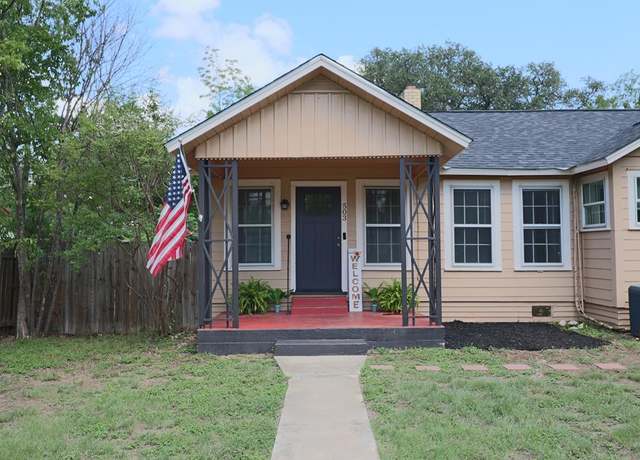 Property at 503 S Lewis Ave, Kerrville, TX 78028, 3 beds, 2 baths