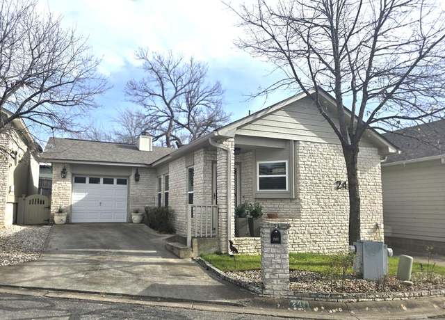 Property at 241 Old Oaks Path, Kerrville, TX 78028, 2 beds, 2 baths