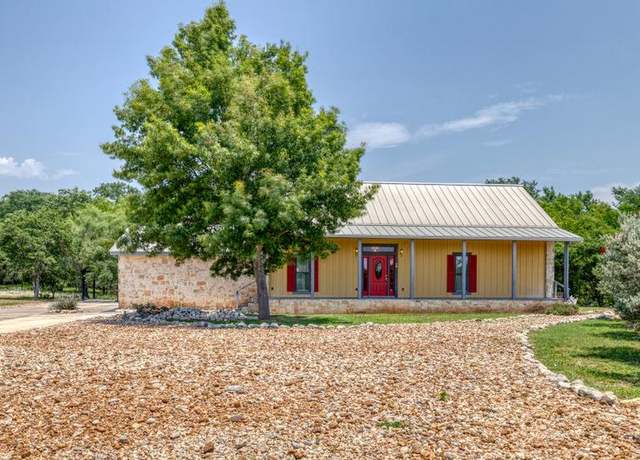 Property at 28 N River Place Rd, Rio Frio, TX 78879, 4 beds, 3 baths