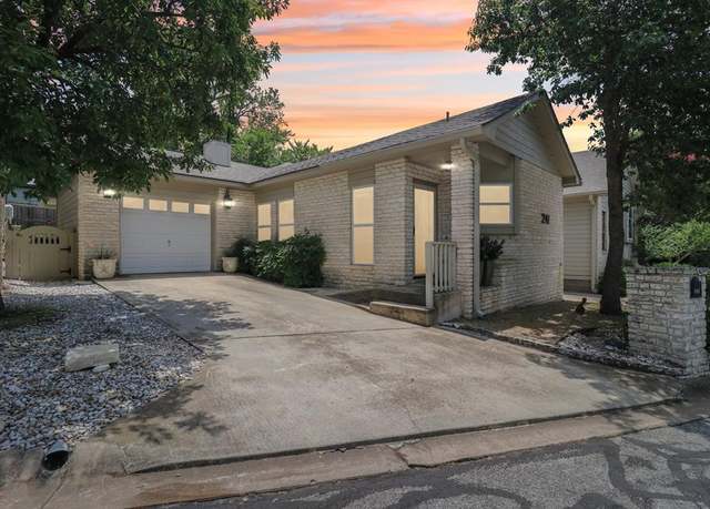 Property at 241 Old Oaks Path, Kerrville, TX 78028, 2 beds, 2 baths