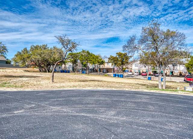 Property at 2004 N Bordeaux Dr, Kerrville, TX 78028