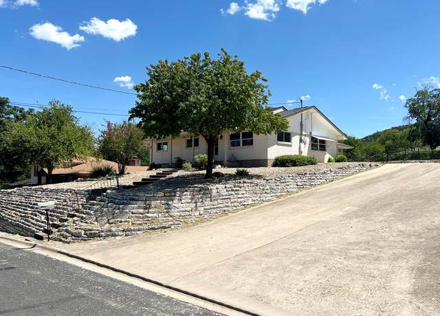 Property at 1110 Nancy Beth Dr, Kerrville, TX 78028, 3 beds, 2 baths