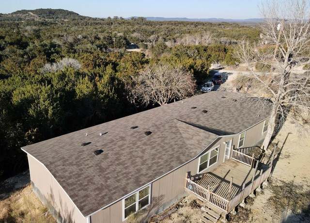 Property at 207 Hopi Trl, Bandera, TX 78003, 5 beds, 3 baths
