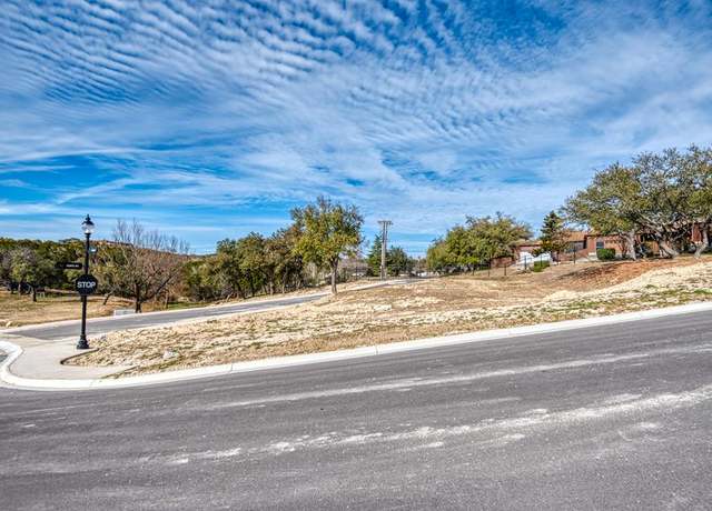 Property at 2202 Athens Ave, Kerrville, TX 78028