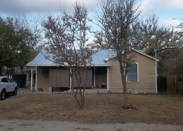 Property at 3801 Nichols St, Kerrville, TX 78028, 2 beds, 1 bath