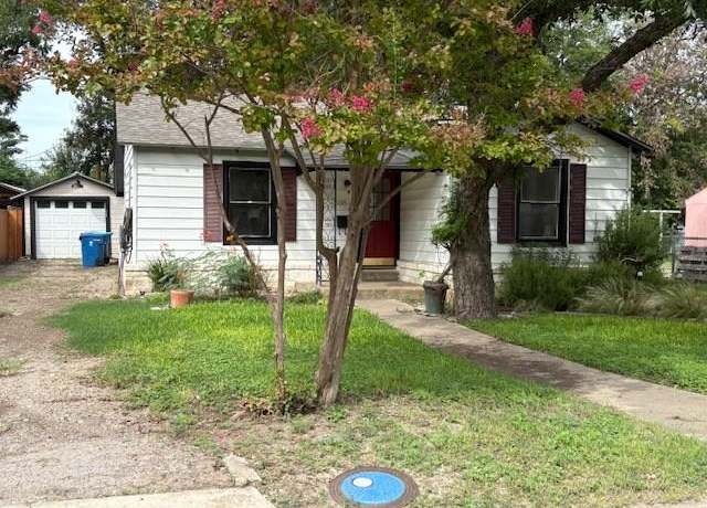 Property at 508 W Jefferson St, Kerrville, TX 78028, 2 beds, 1 bath