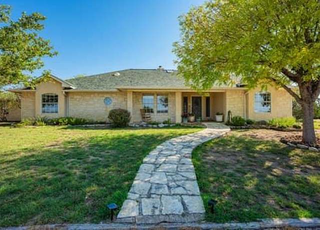Property at 220 E Lower Turtle Creek Rd, Kerrville, TX 78028, 3 beds, 3 baths