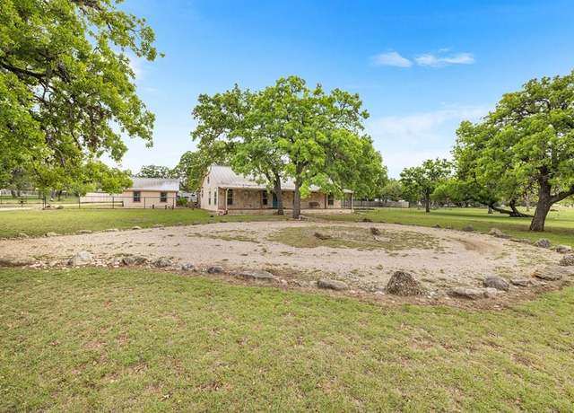 Property at 180 Orchard Park Blvd, Medina, TX 78005, 3 beds, 2 baths