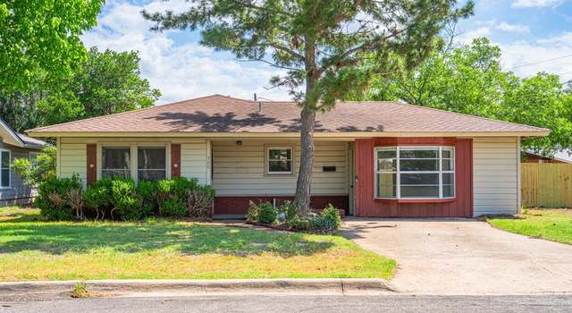 Photo of 700 Lee St, Kerrville, TX 78028