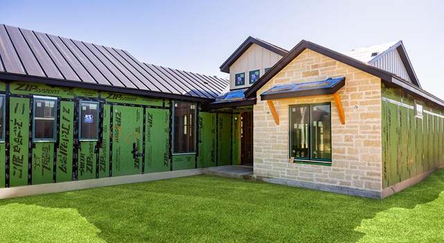 Photo of 1040 Albatross Way, Kerrville, TX 78028