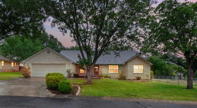 Photo of 205 Red Oak Ln, Ingram, TX 78025