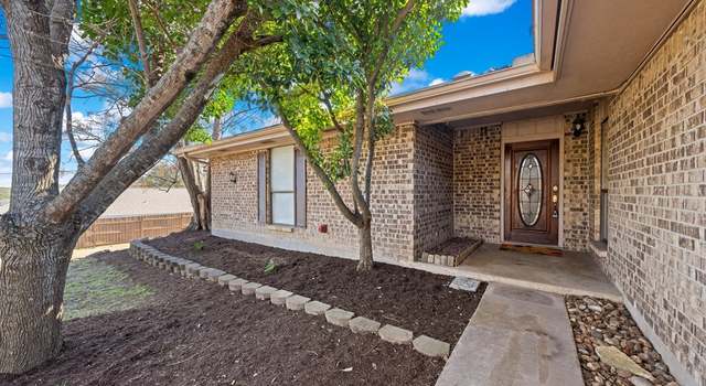 Photo of 140 Woodhill Rd, Kerrville, TX 78028