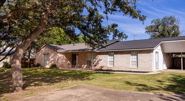 Photo of 438 Valley Dr, Kerrville, TX 78028