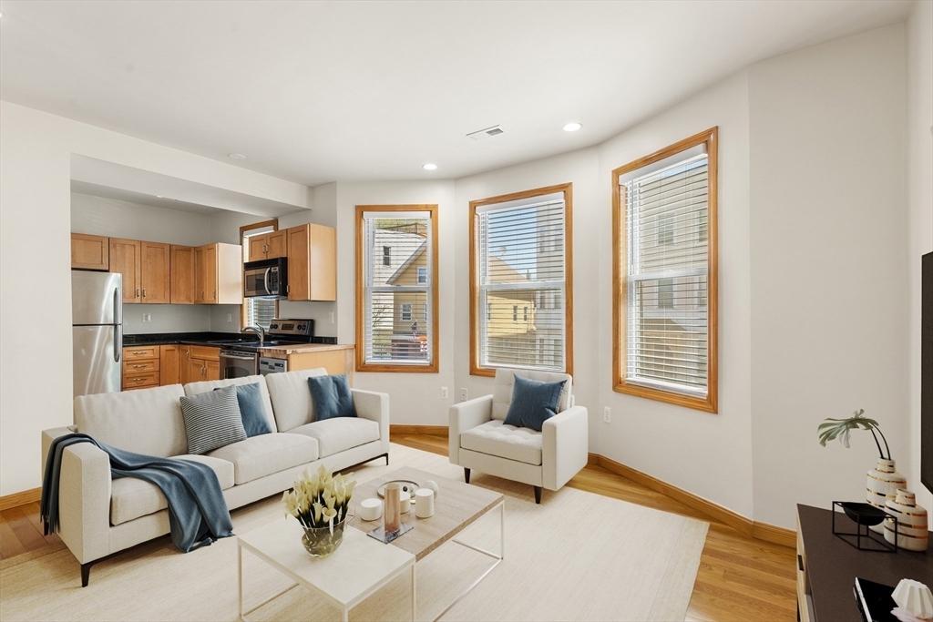 609-611 Dorchester Ave Unit R1, Boston, MA 02127 | MLS