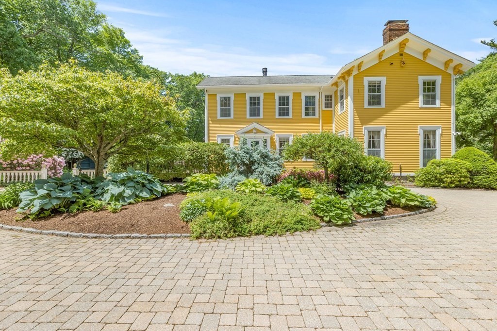 550 Beacon St Newton Ma Mls Redfin