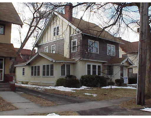 19 Burton St, Springfield, MA 01108