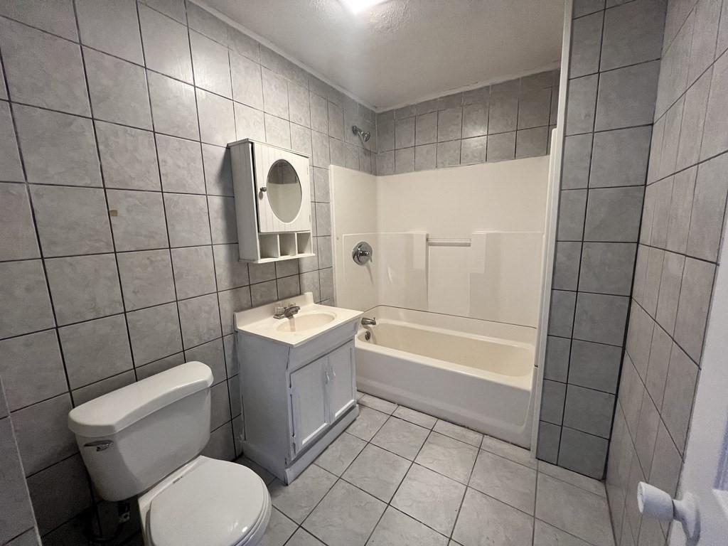 4446 Gilman St, Holyoke, MA 01040 MLS 73186207 Redfin