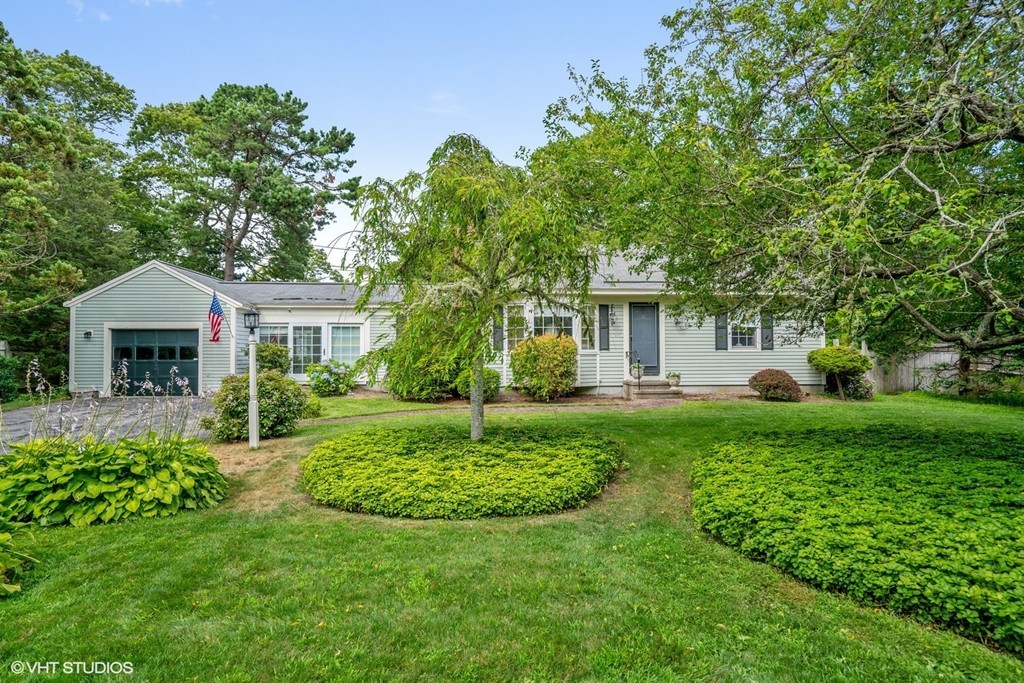 46 Paula Ln, Yarmouth, MA 02673 | MLS# 72370264 | Redfin