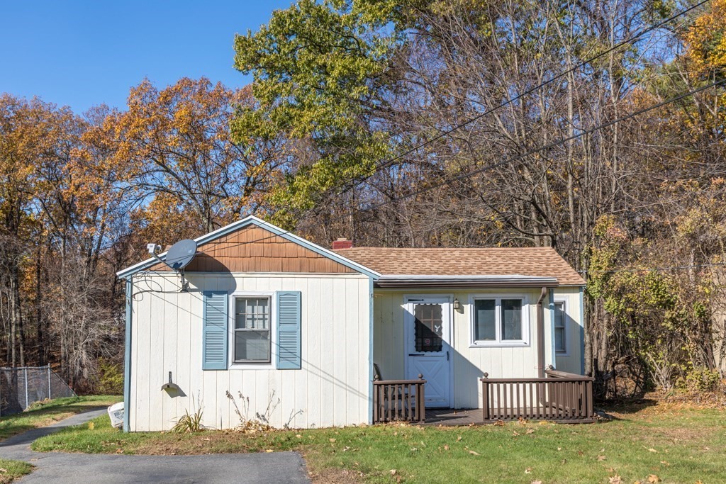 71 Whalom Rd, Lunenburg, MA 01462 | MLS# 72754291 | Redfin