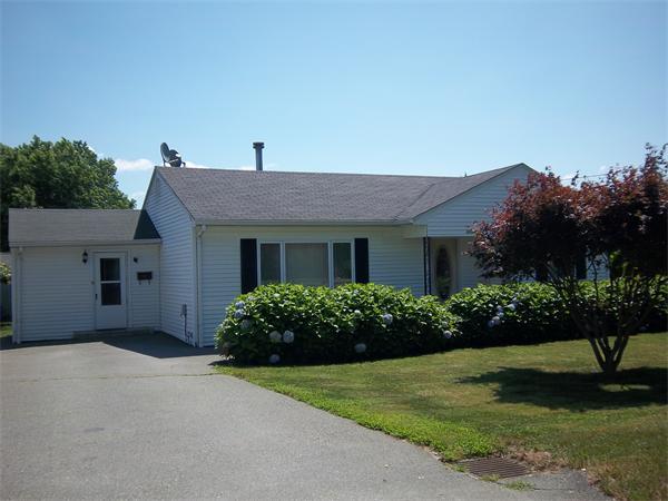 1209 Stafford Rd, Fall River, MA 02721