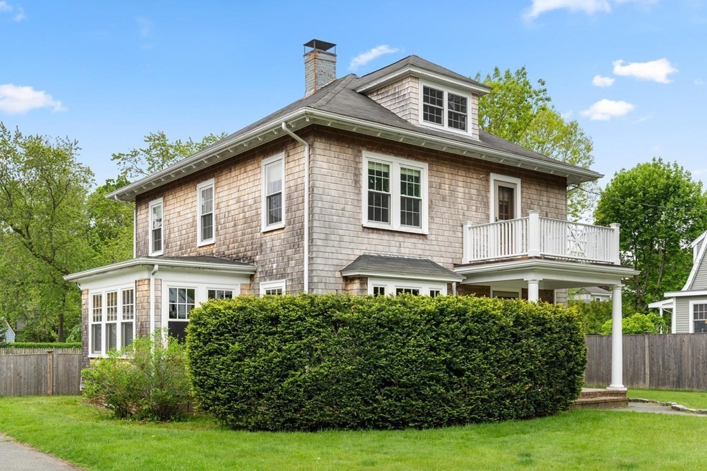6 Brookhouse Dr Marblehead, MA 01945