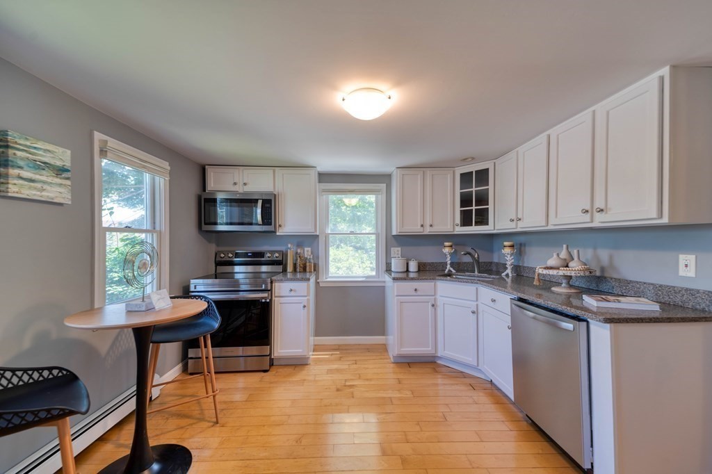 70 Commercial St 2, Wellfleet, MA 02667 MLS 73135659 Redfin