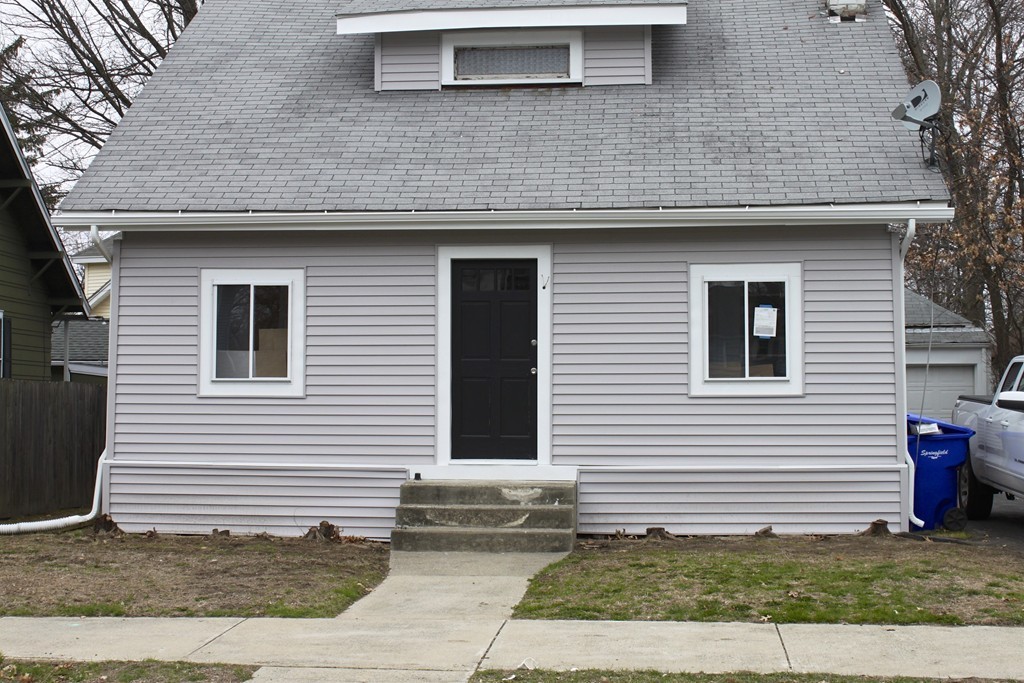 70 Mansfield St, Springfield, MA 01108
