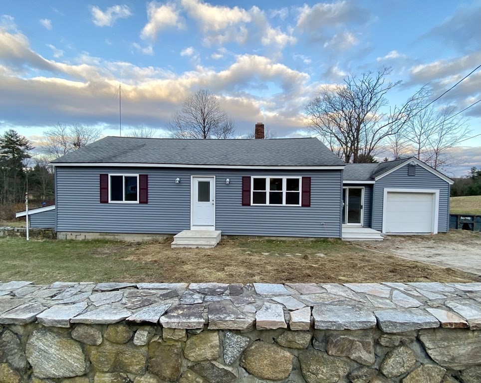 204 Quaker Hwy, Uxbridge, MA 01569 | MLS# 72923685 | Redfin