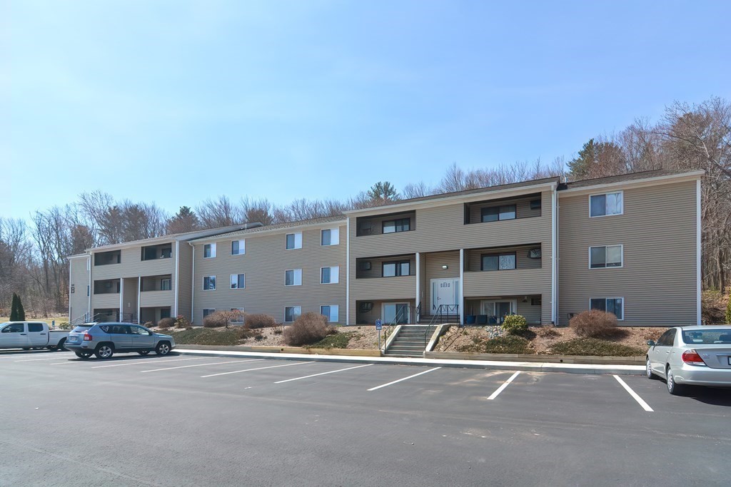 117 Quaker Hwy Unit 48 B, Uxbridge, MA 01569 | MLS# 72962724 | Redfin