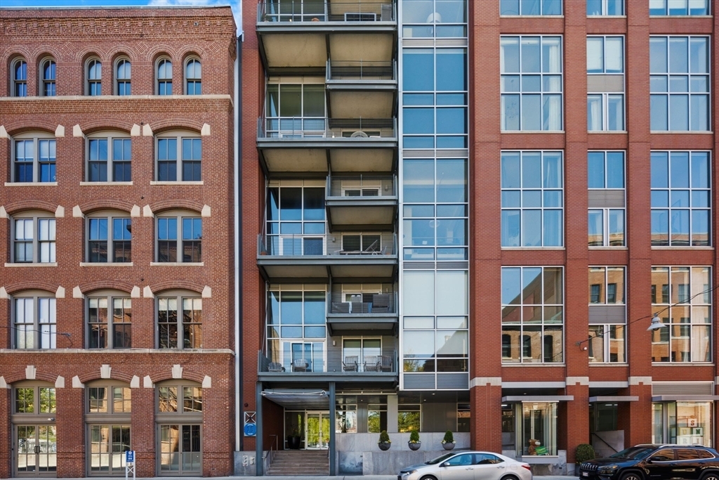 25 Channel Center St #811, Boston, MA 02210 | Redfin