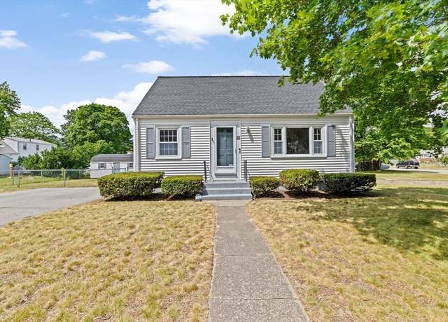Property at 31 Durbeck Rd, Rockland, MA 02370, 3 beds, 2 baths