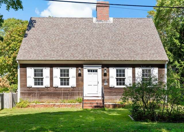 Property at 426 Old Post, Barnstable, MA 02635, 4 beds, 2 baths