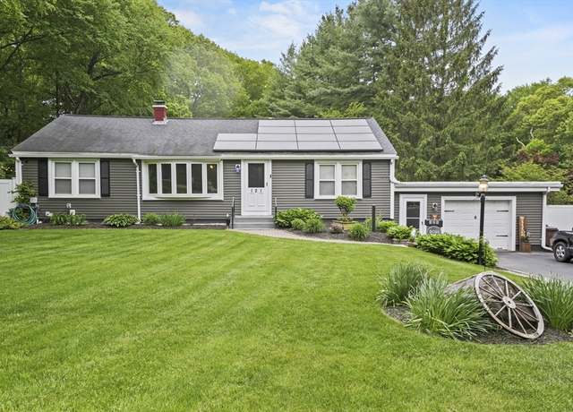 Property at 121 Rockland Rd, Auburn, MA 01501, 4 beds, 2 baths
