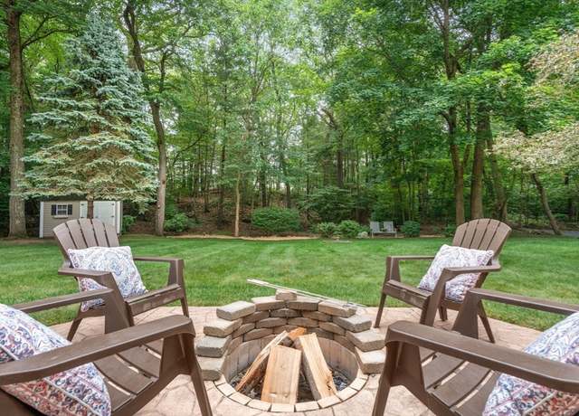 Property at 34 Orleans Rd, Norwood, MA 02062, 3 beds, 1.5 baths