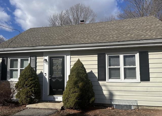 Property at 200 Montvale Ave, Woburn, MA 01801, 3 beds, 2 baths