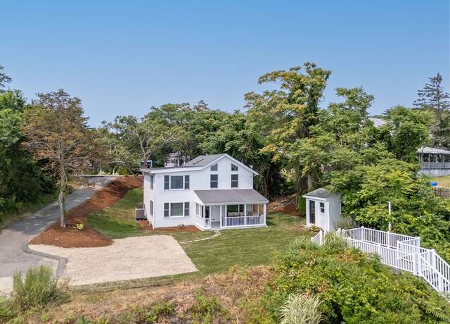 Property at 91 Manomet Ave, Plymouth, MA 02360, 4 beds, 2.5 baths