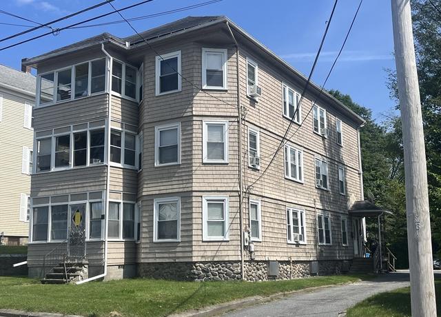 Property at 13 Elm St, Webster, MA 01550, 9 beds, 3 baths
