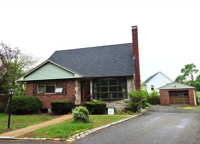 Property at 36 Davenport Rd, Needham, MA 02494, 3 beds, 3 baths