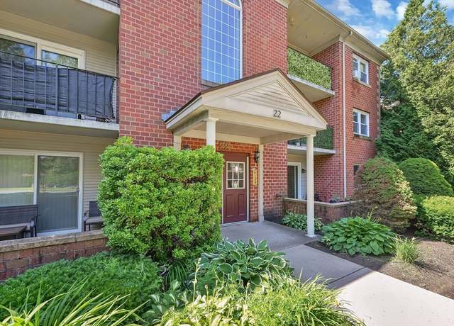 Property at 22 Maple Crest Cir Unit J, Holyoke, MA 01040, 2 beds, 2 baths