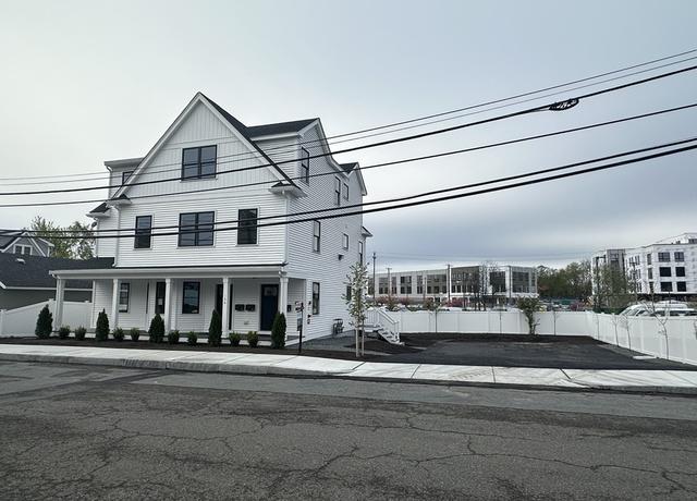 Property at 106 Broadway #2, Salem, MA 01970, 3 beds, 2 baths