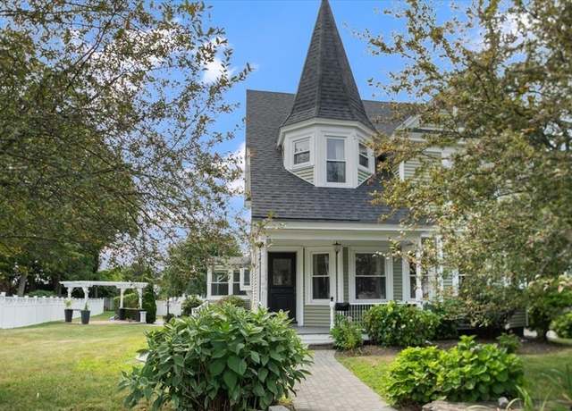 Property at 140 North Ave, Haverhill, MA 01835, 4 beds, 2 baths