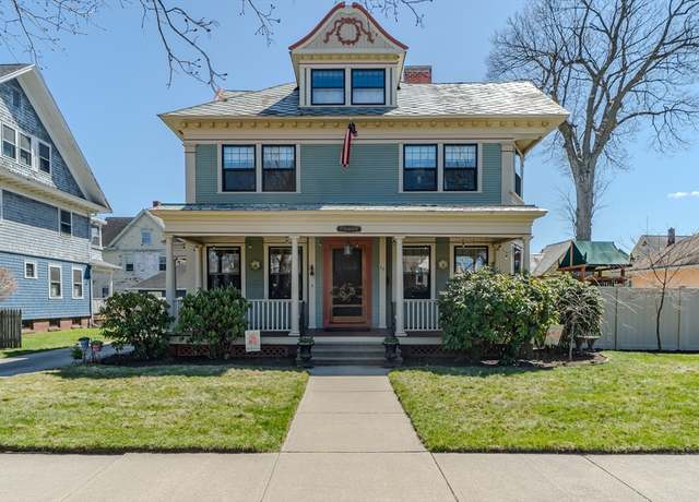 Property at 17 Garfield St, Springfield, MA 01108, 5 beds, 2.5 baths