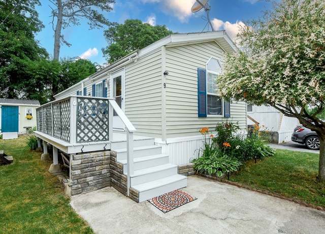 Property at 3040 Cranberry Hwy #9, Wareham, MA 02538, 2 beds, 1 bath