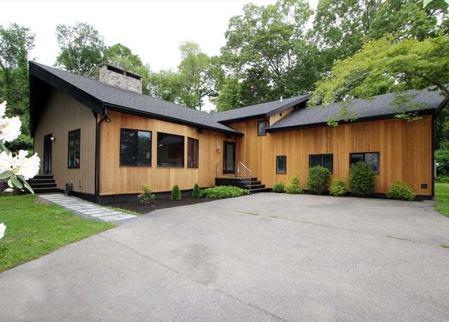 Property at 9 Heritage Hill Dr, Lakeville, MA 02347, 5 beds, 3 baths