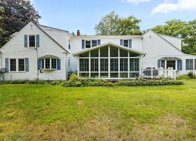 Property at 36 West St, Lunenburg, MA 01462, 5 beds, 4 baths