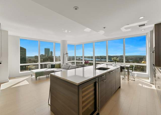 Property at 1 Franklin St #2903, Boston, MA 02111, 3 beds, 3 baths